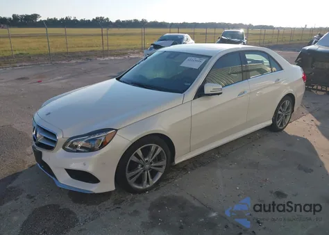 2016 Mercedes-Benz E 350 z USA, uszkodzony, nr VIN WDDHF5KB6GB248514